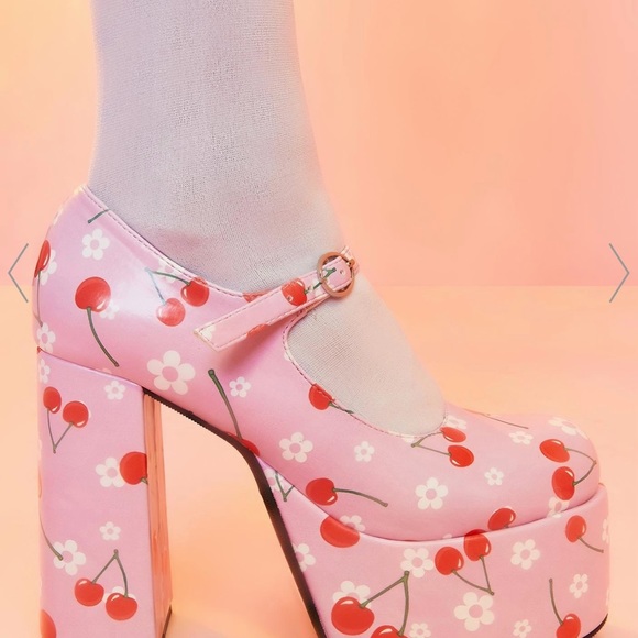 Sexy Dolls Kill Mary Jane Platforms. - Picture 6 of 6